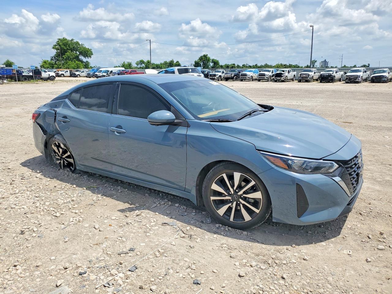 2025 NISSAN SENTRA