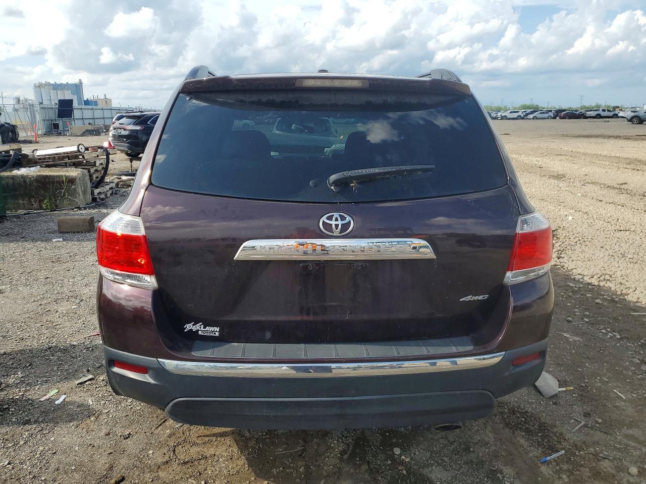 2011 TOYOTA HIGHLANDER
