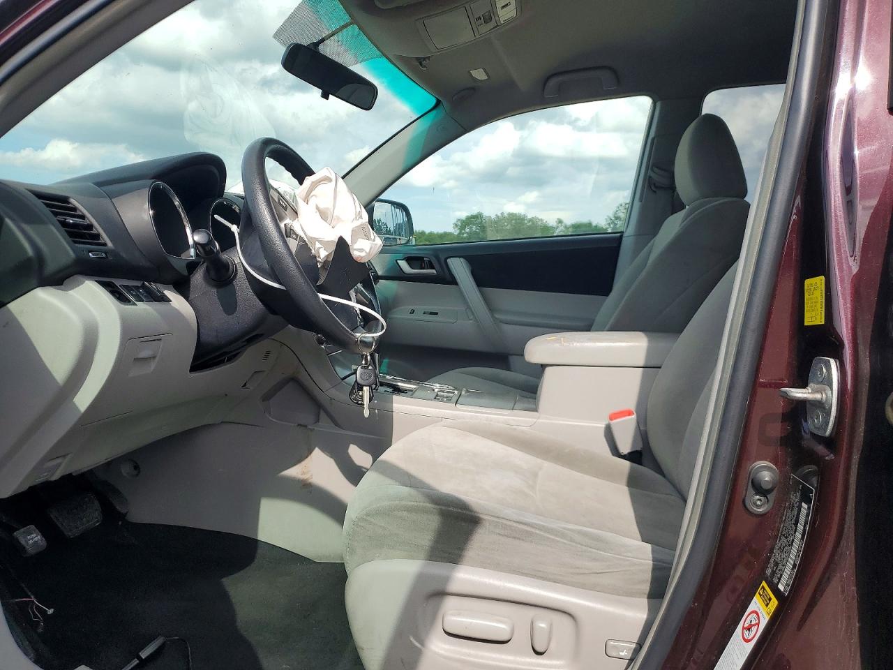 2011 TOYOTA HIGHLANDER