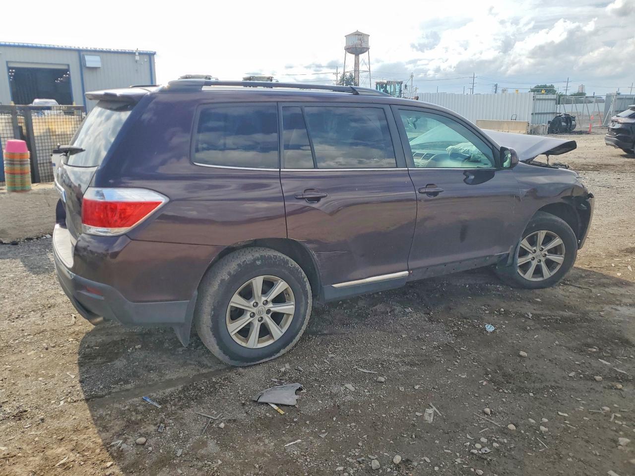 2011 TOYOTA HIGHLANDER