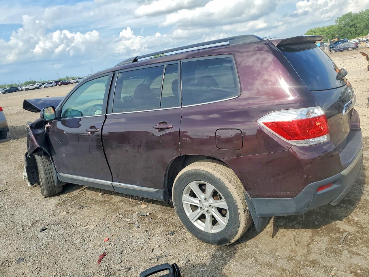 2011 TOYOTA HIGHLANDER