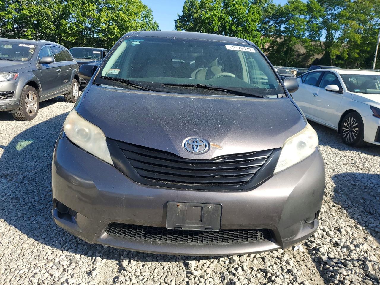 2012 TOYOTA SIENNA