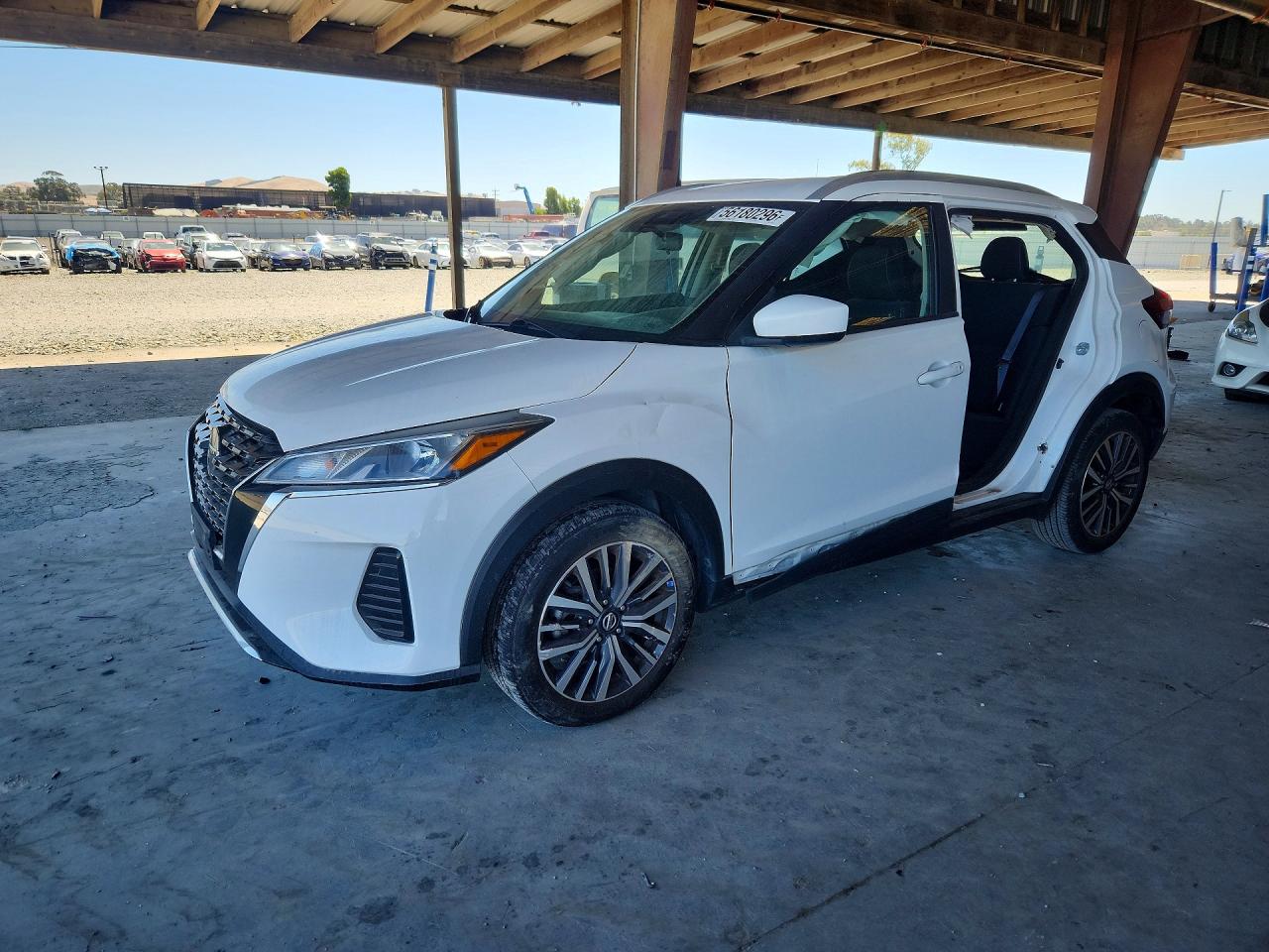 2021 NISSAN KICKS