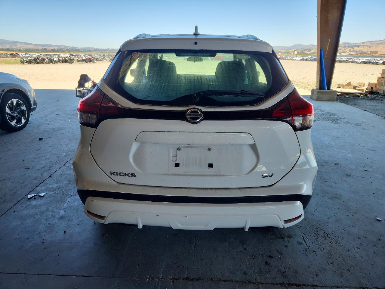 2021 NISSAN KICKS