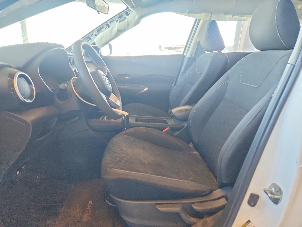 2021 NISSAN KICKS