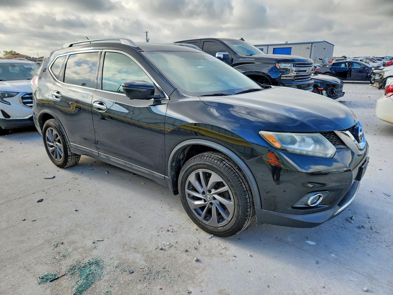 2016 NISSAN ROGUE