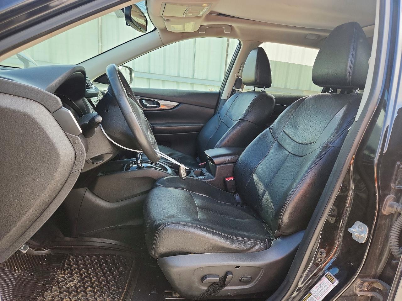 2016 NISSAN ROGUE