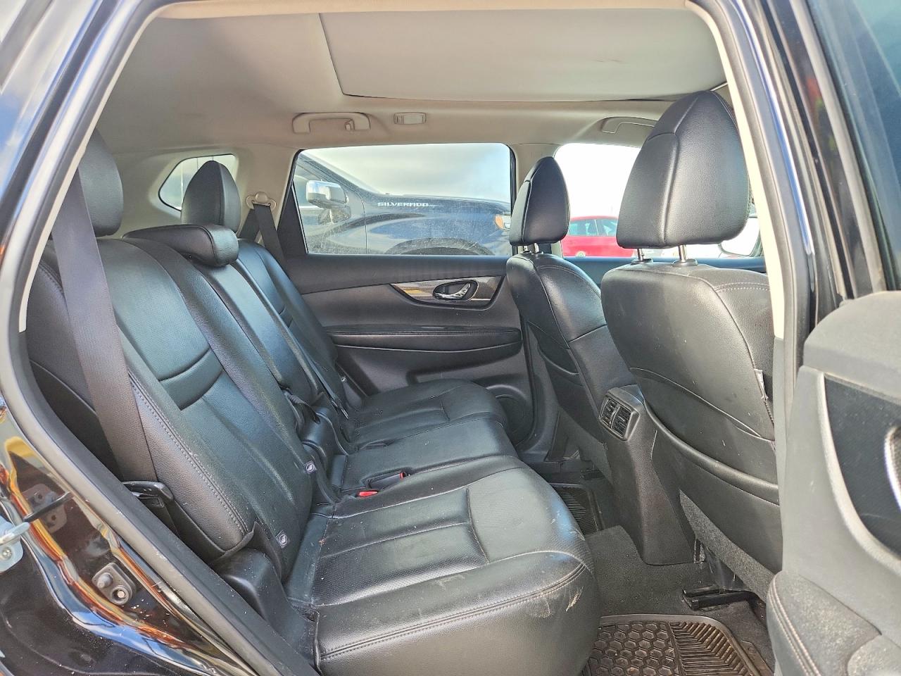 2016 NISSAN ROGUE