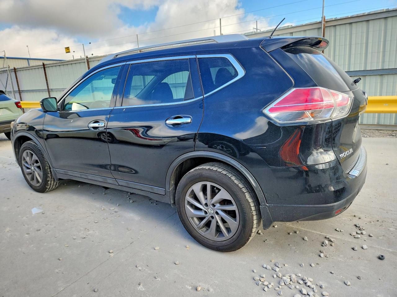 2016 NISSAN ROGUE