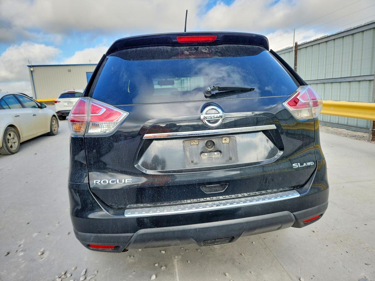 2016 NISSAN ROGUE