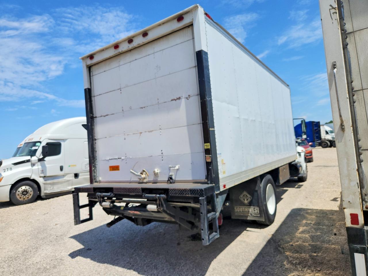 2006 INTERNATIONAL 4000 SERIE