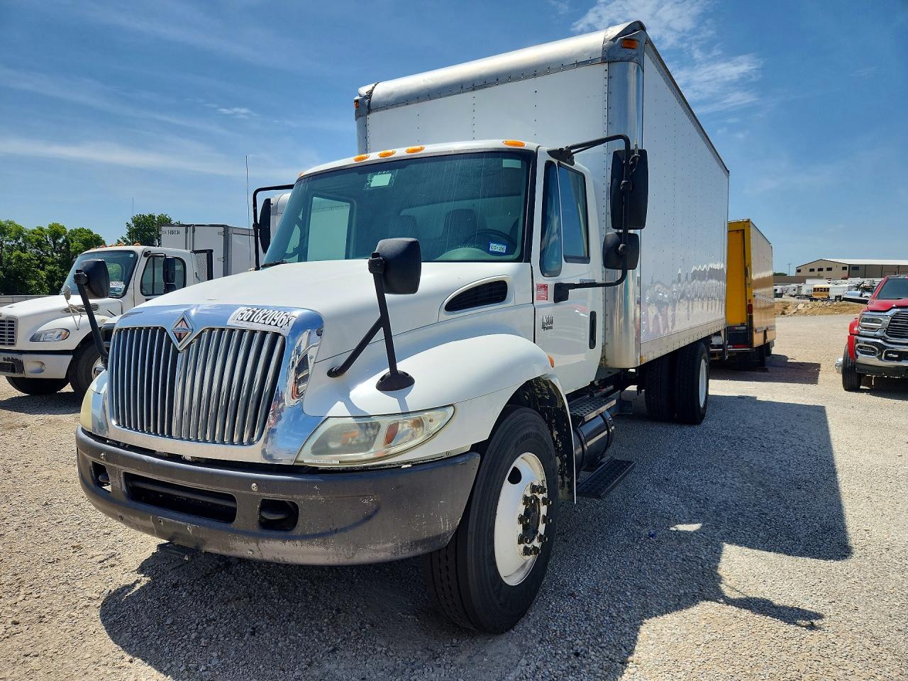 2006 INTERNATIONAL 4000 SERIE