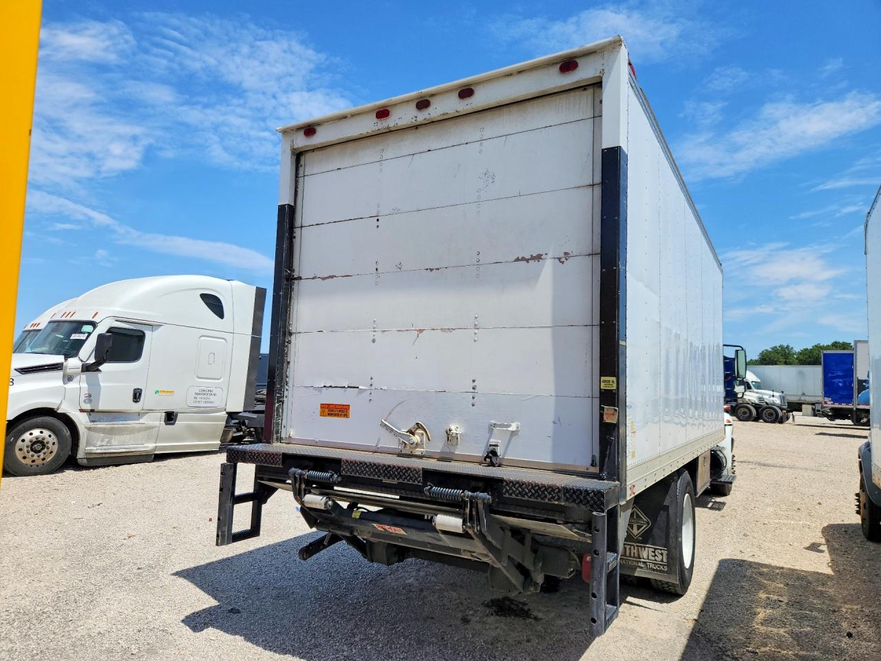 2006 INTERNATIONAL 4000 SERIE