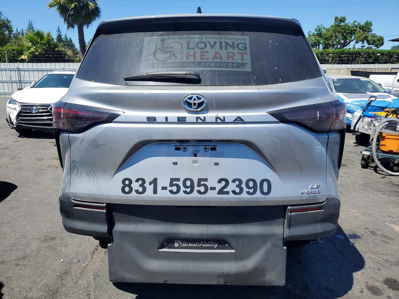 2024 TOYOTA SIENNA