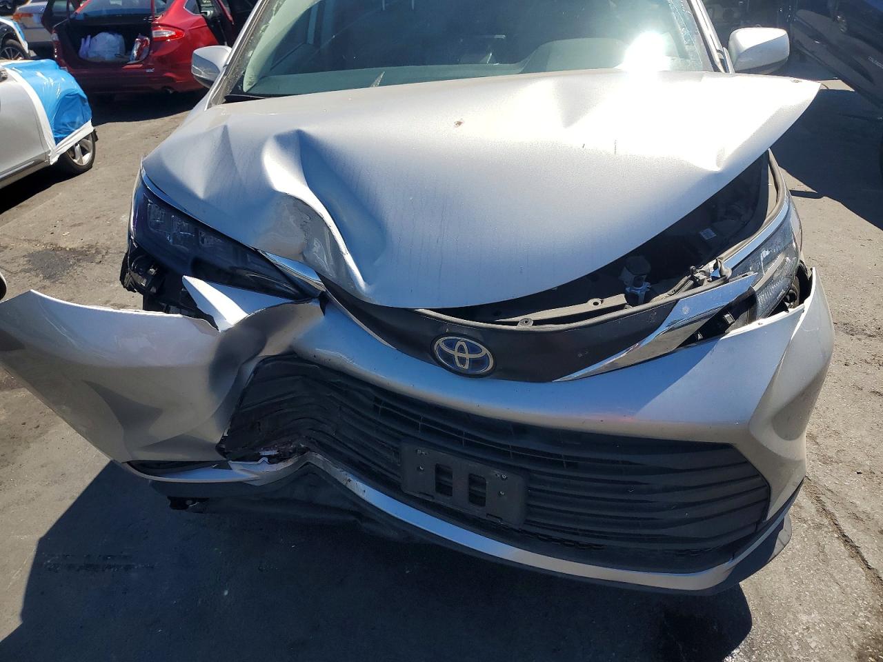 2024 TOYOTA SIENNA