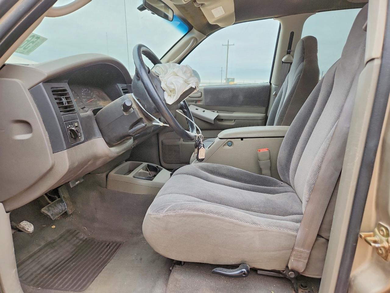 2002 DODGE DAKOTA
