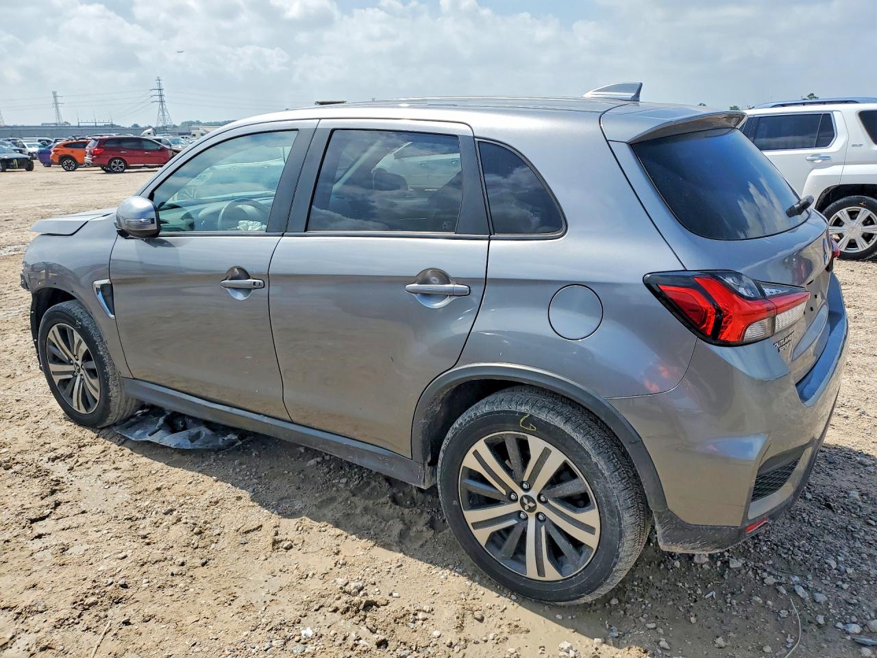 2021 MITSUBISHI OUTLANDER