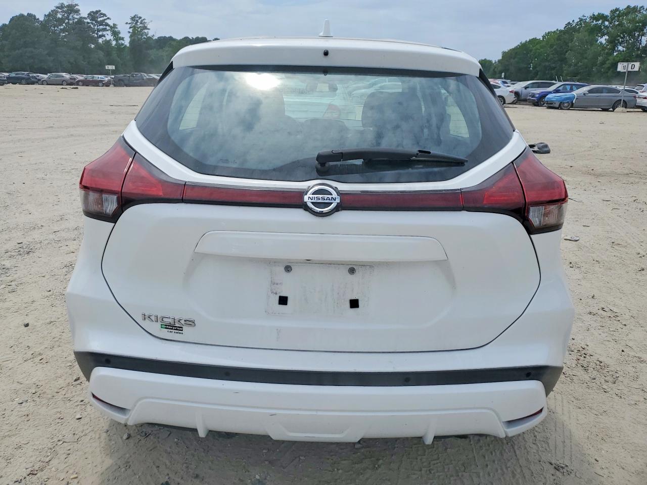 2021 NISSAN KICKS