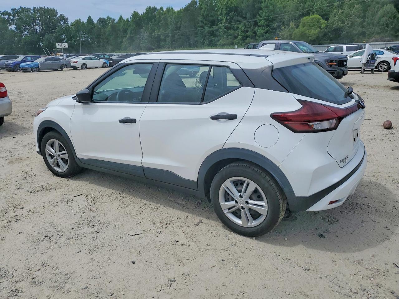 2021 NISSAN KICKS