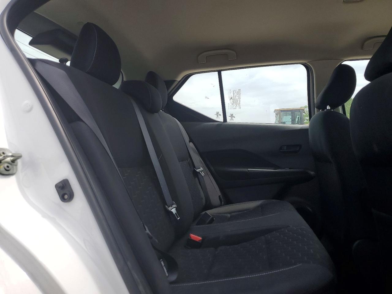 2021 NISSAN KICKS