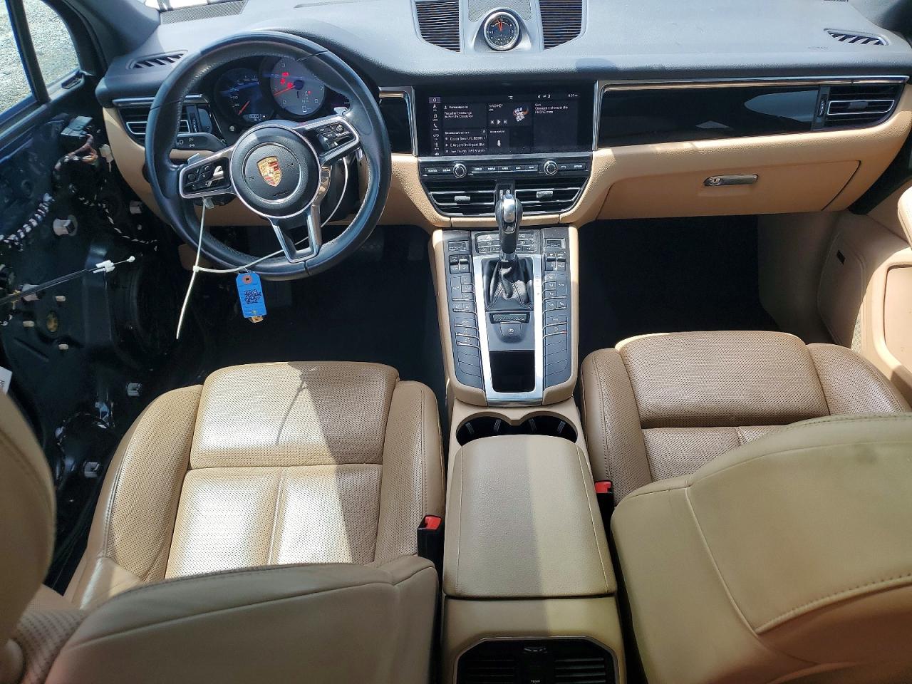 2019 PORSCHE MACAN