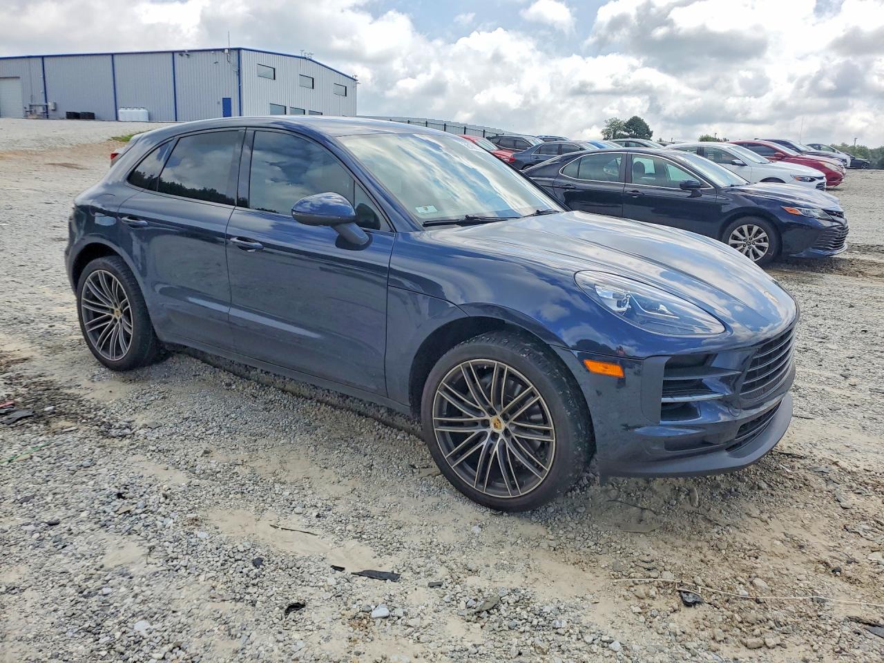 2019 PORSCHE MACAN