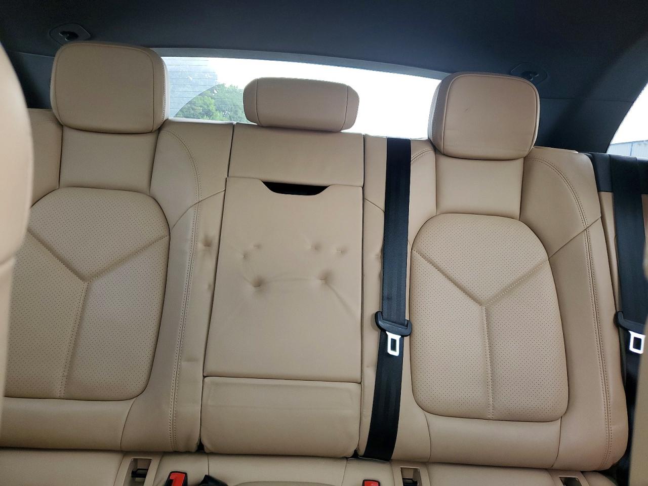 2019 PORSCHE MACAN