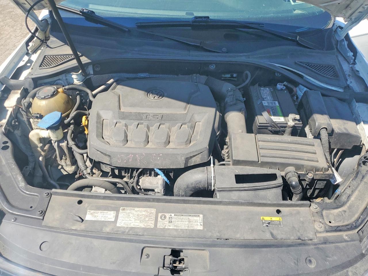 2018 VOLKSWAGEN PASSAT