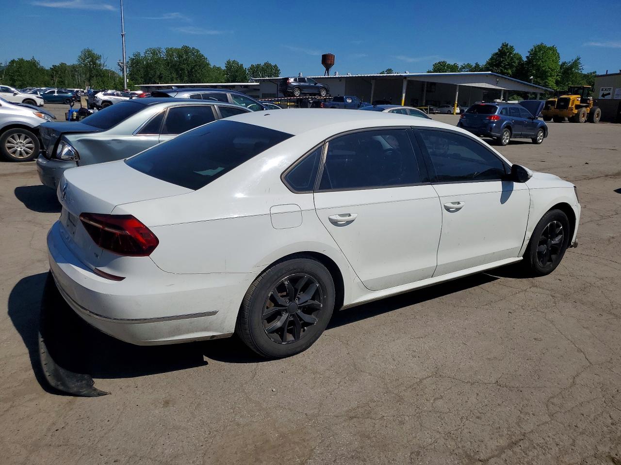 2018 VOLKSWAGEN PASSAT