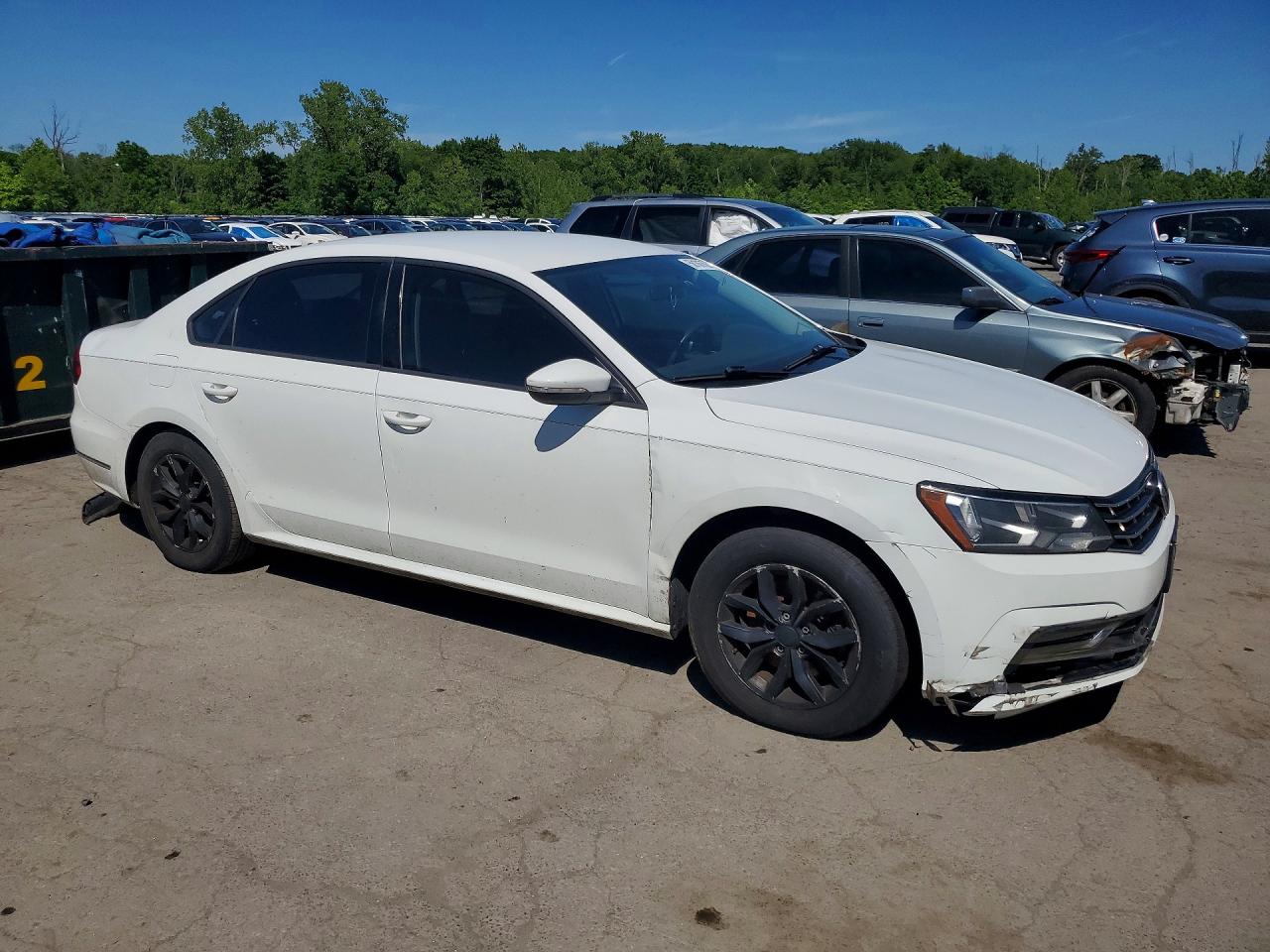 2018 VOLKSWAGEN PASSAT