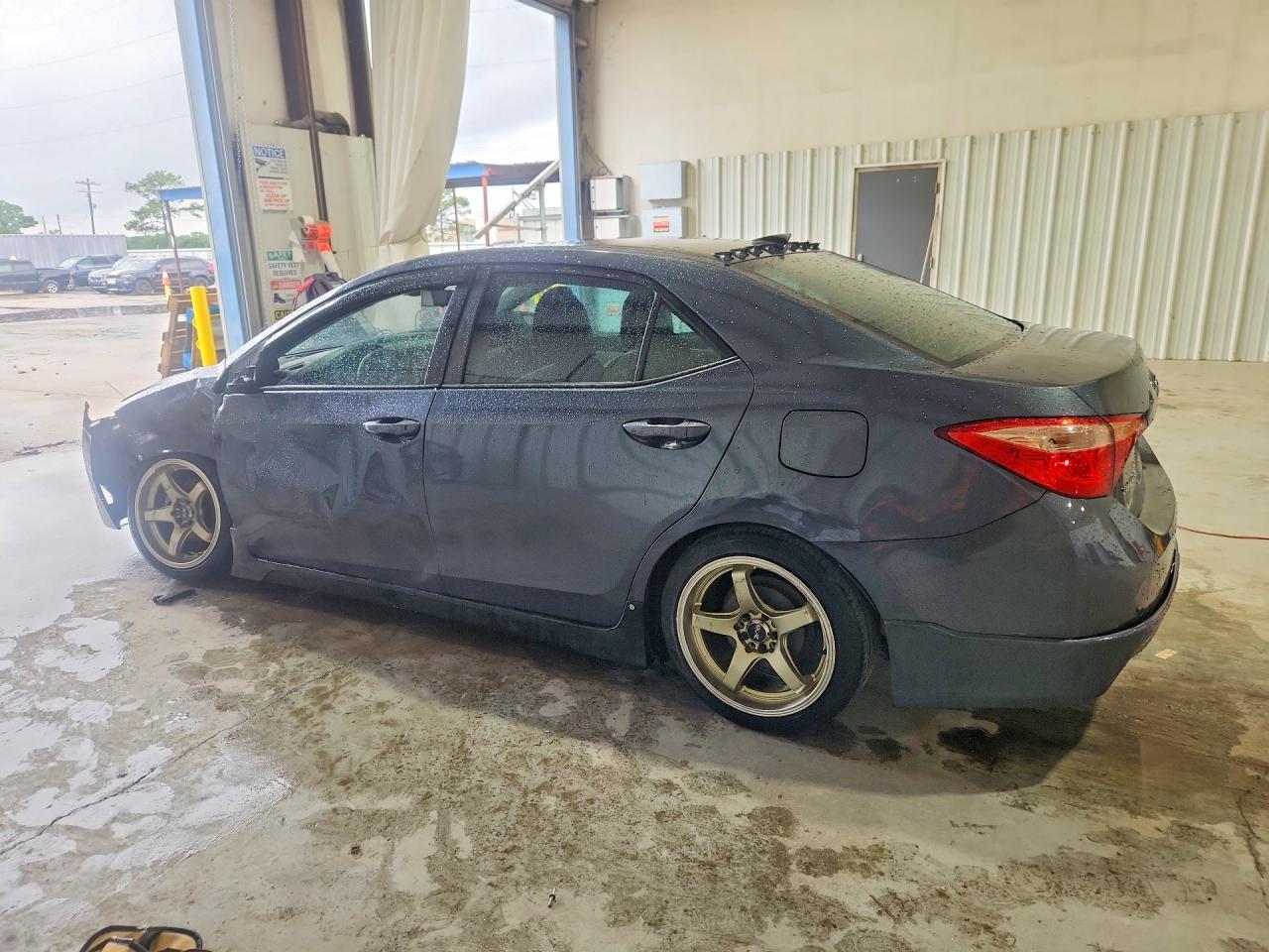 2018 TOYOTA COROLLA