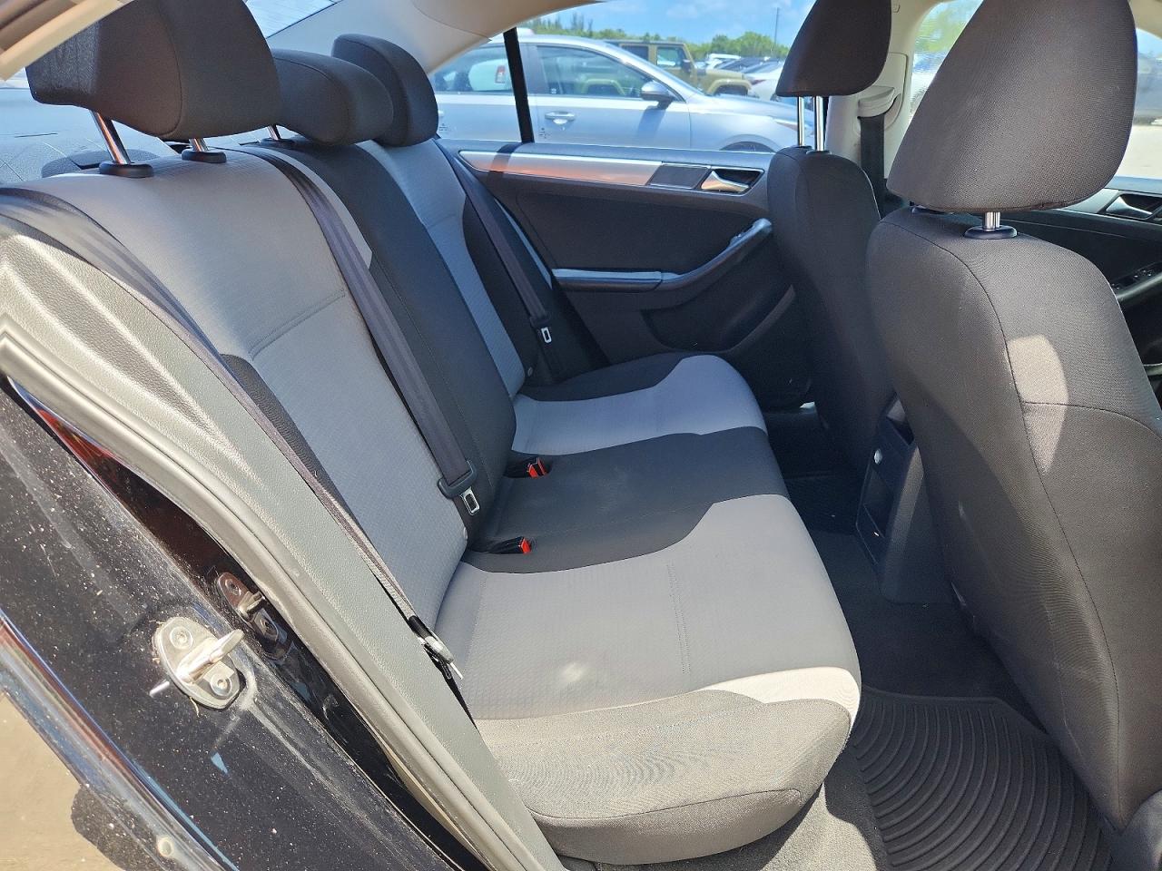 2017 VOLKSWAGEN JETTA