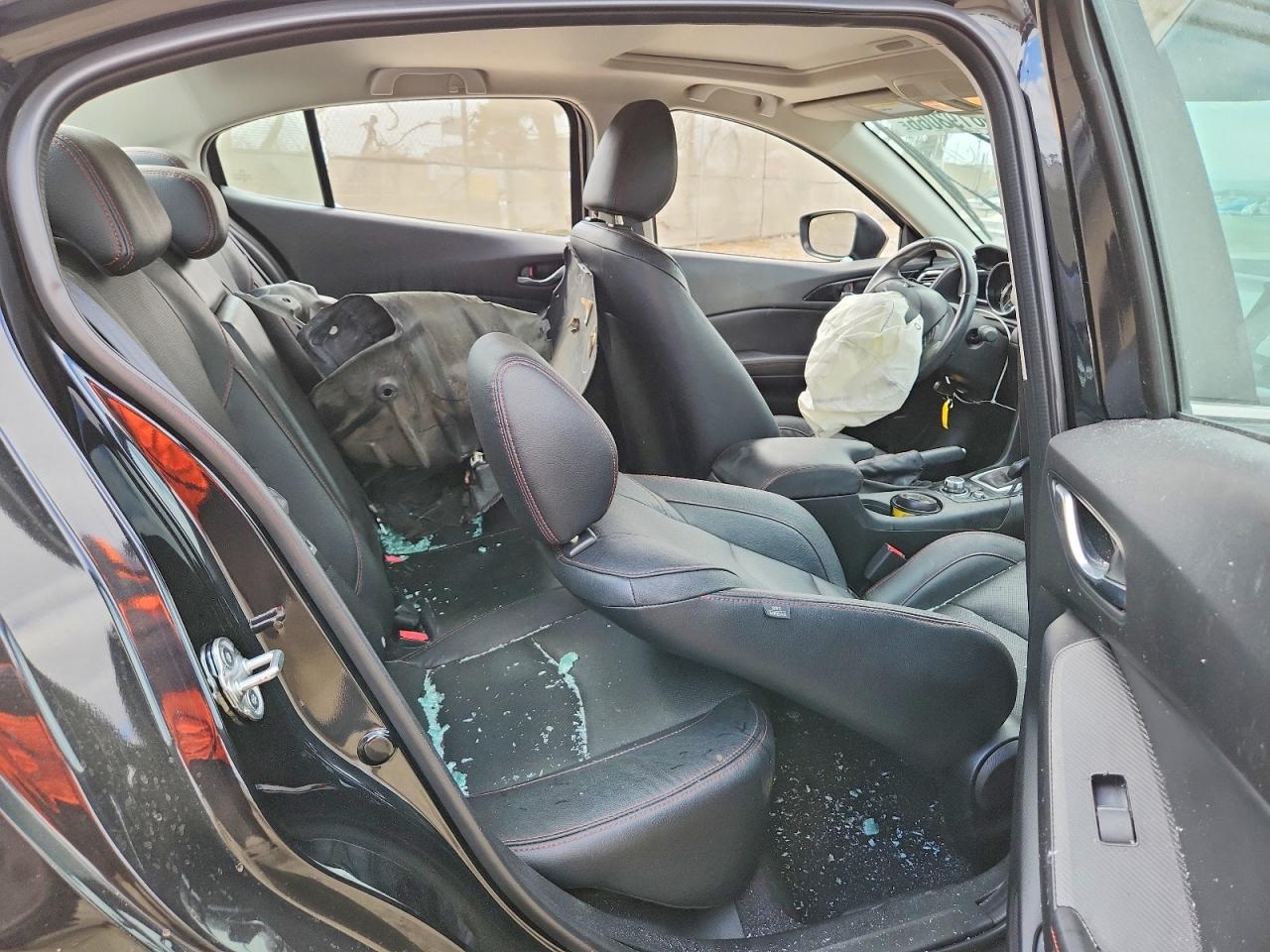 2014 MAZDA 3