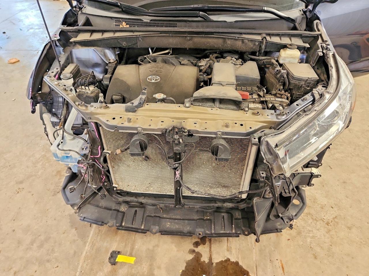 2018 TOYOTA HIGHLANDER