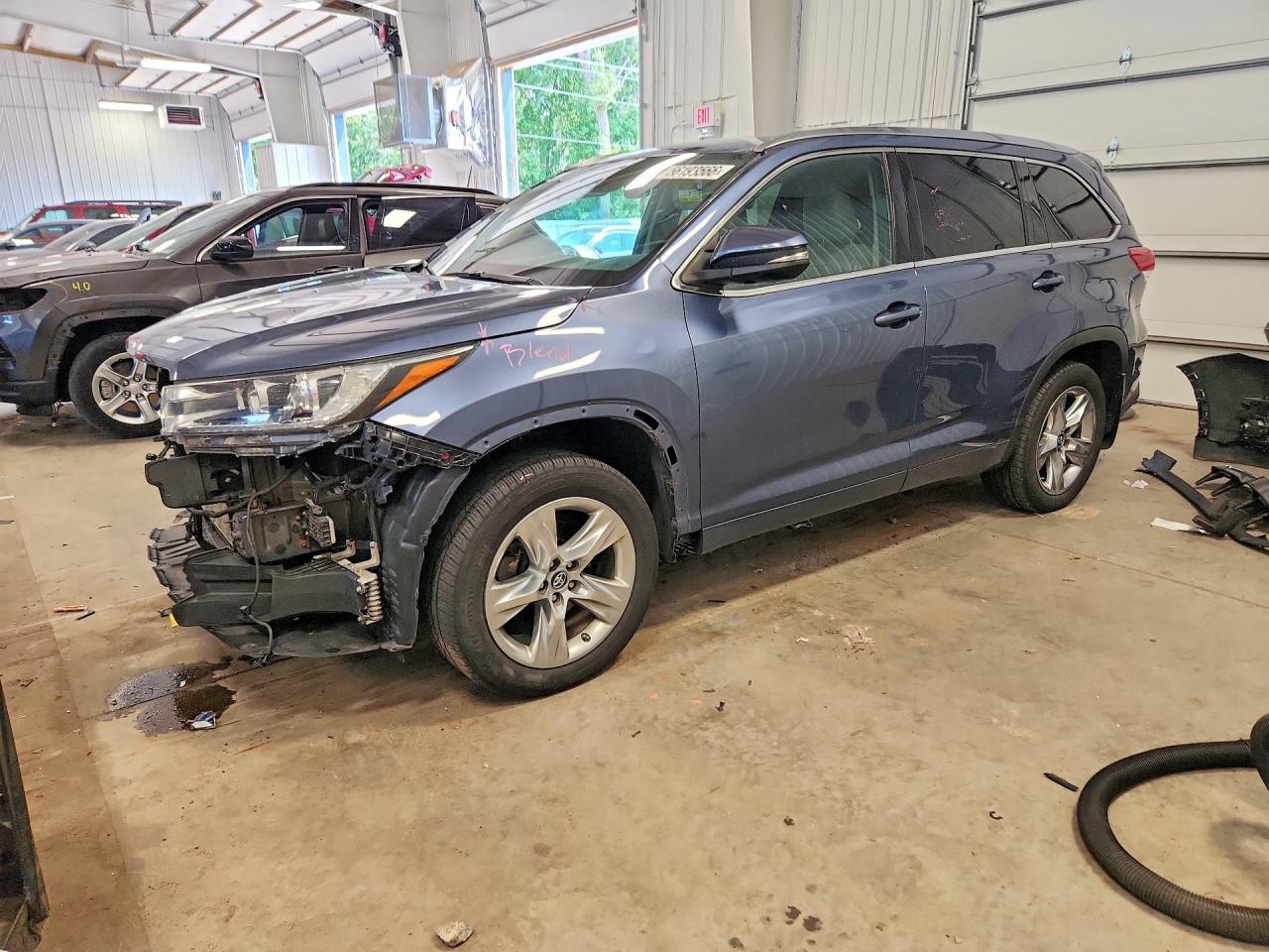 2018 TOYOTA HIGHLANDER