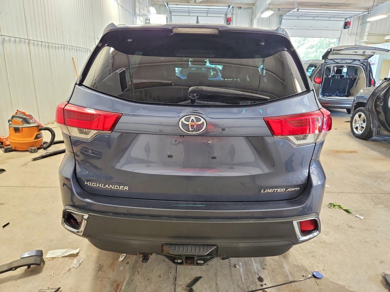 2018 TOYOTA HIGHLANDER