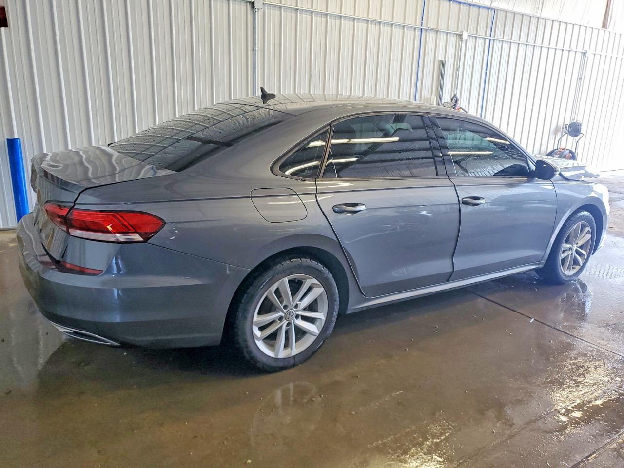 2020 VOLKSWAGEN PASSAT