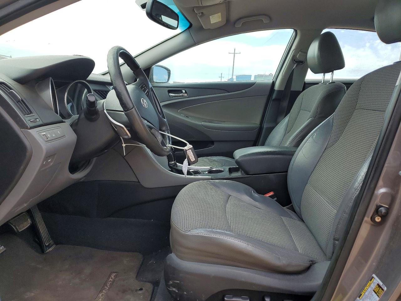 2011 HYUNDAI SONATA