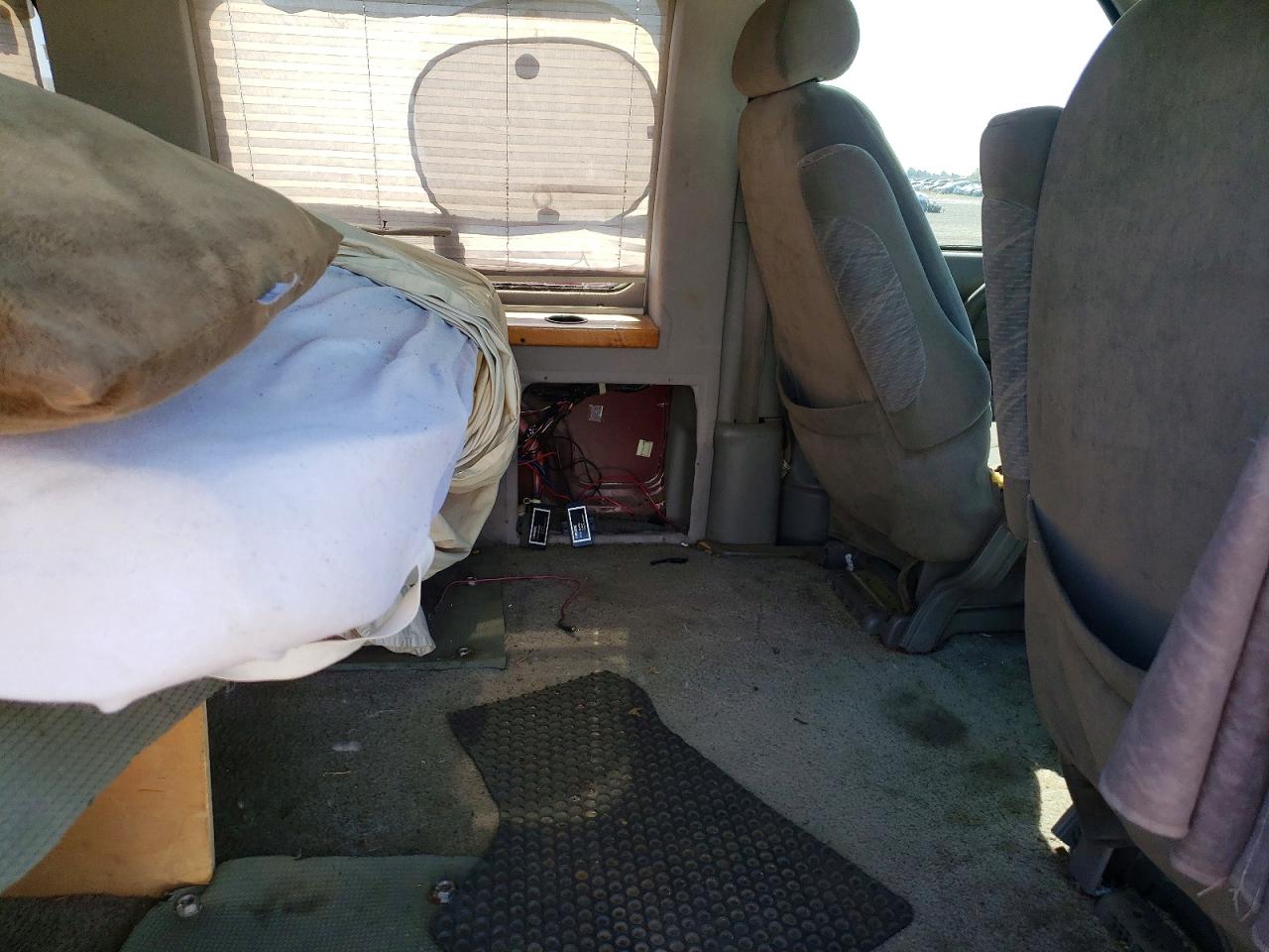 2005 GMC SAFARI XT