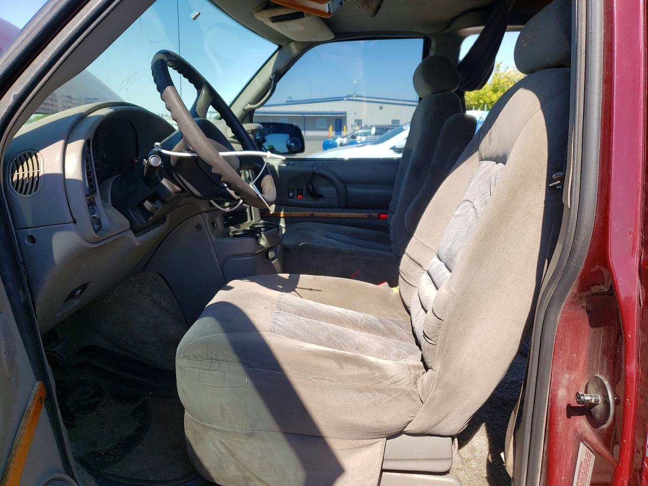 2005 GMC SAFARI XT