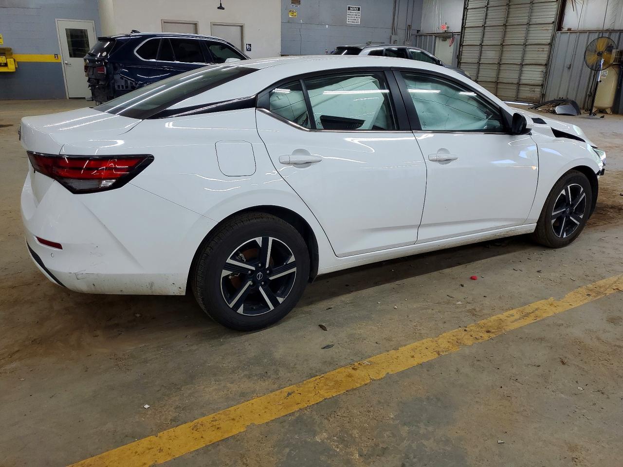 2025 NISSAN SENTRA