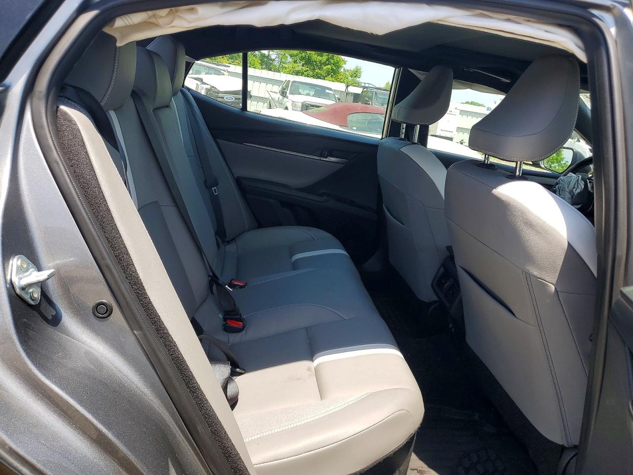 2025 TOYOTA CAMRY