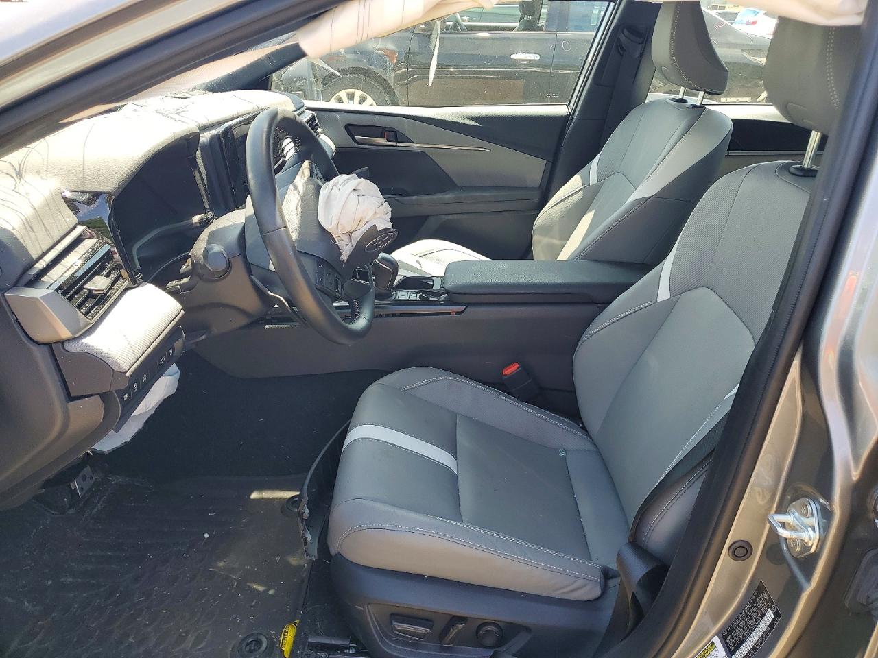 2025 TOYOTA CAMRY