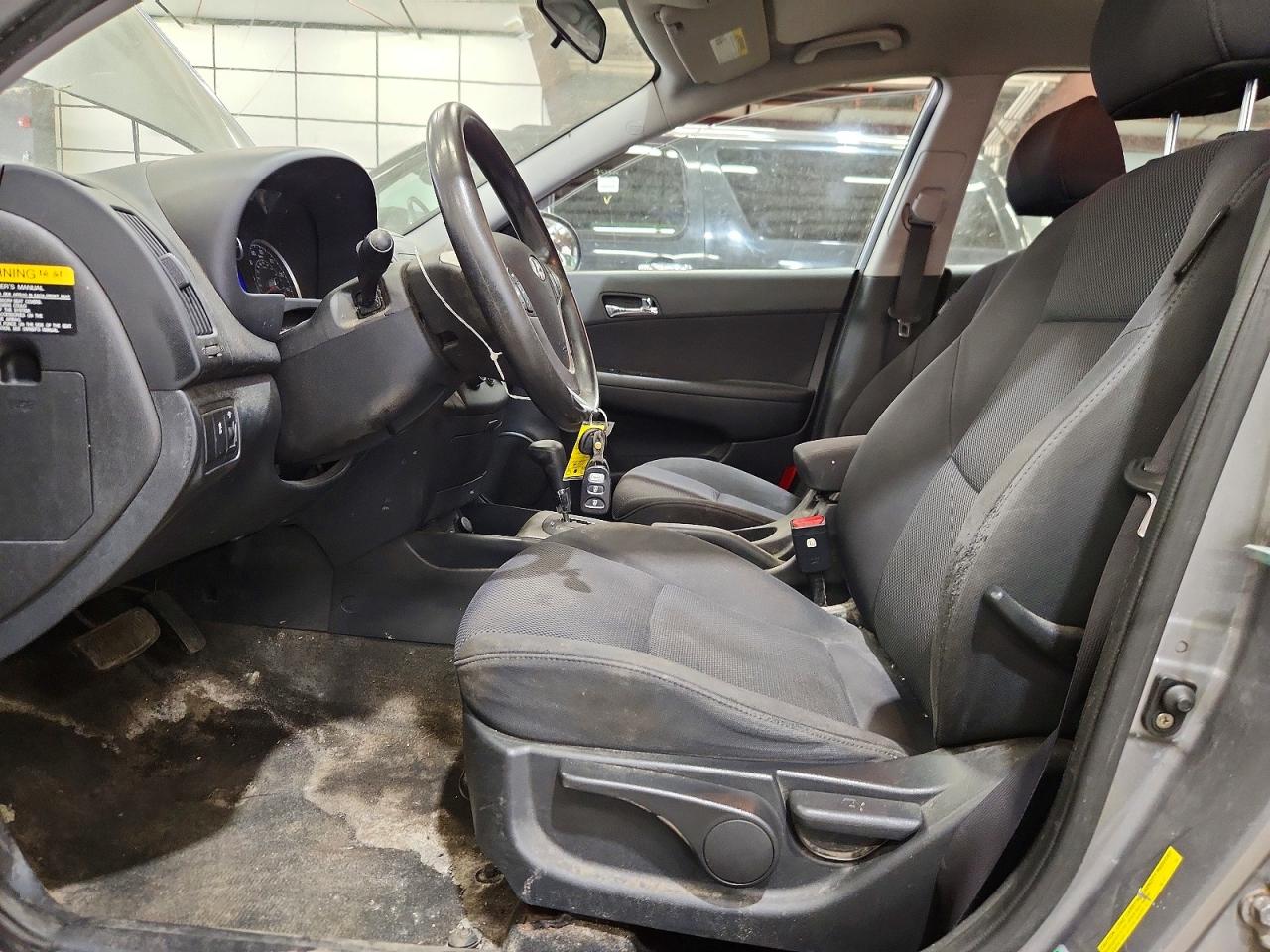 2012 HYUNDAI ELANTRA