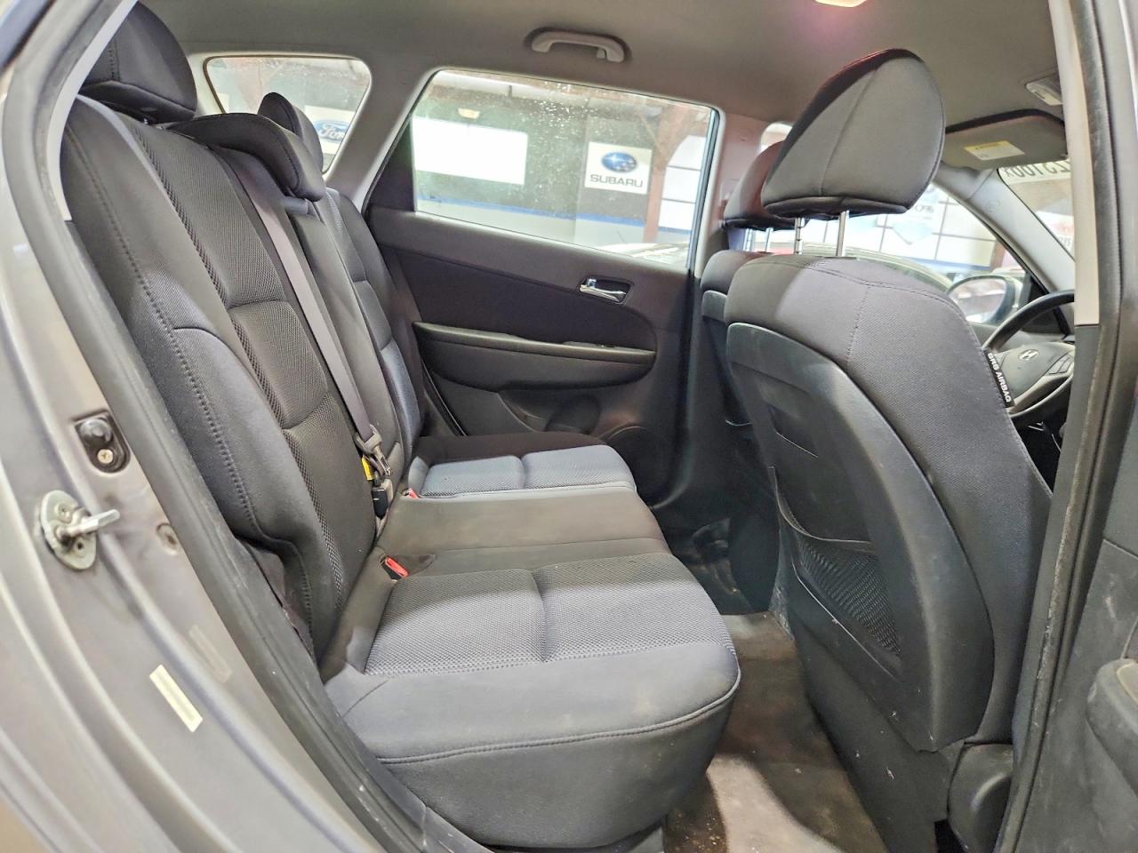 2012 HYUNDAI ELANTRA