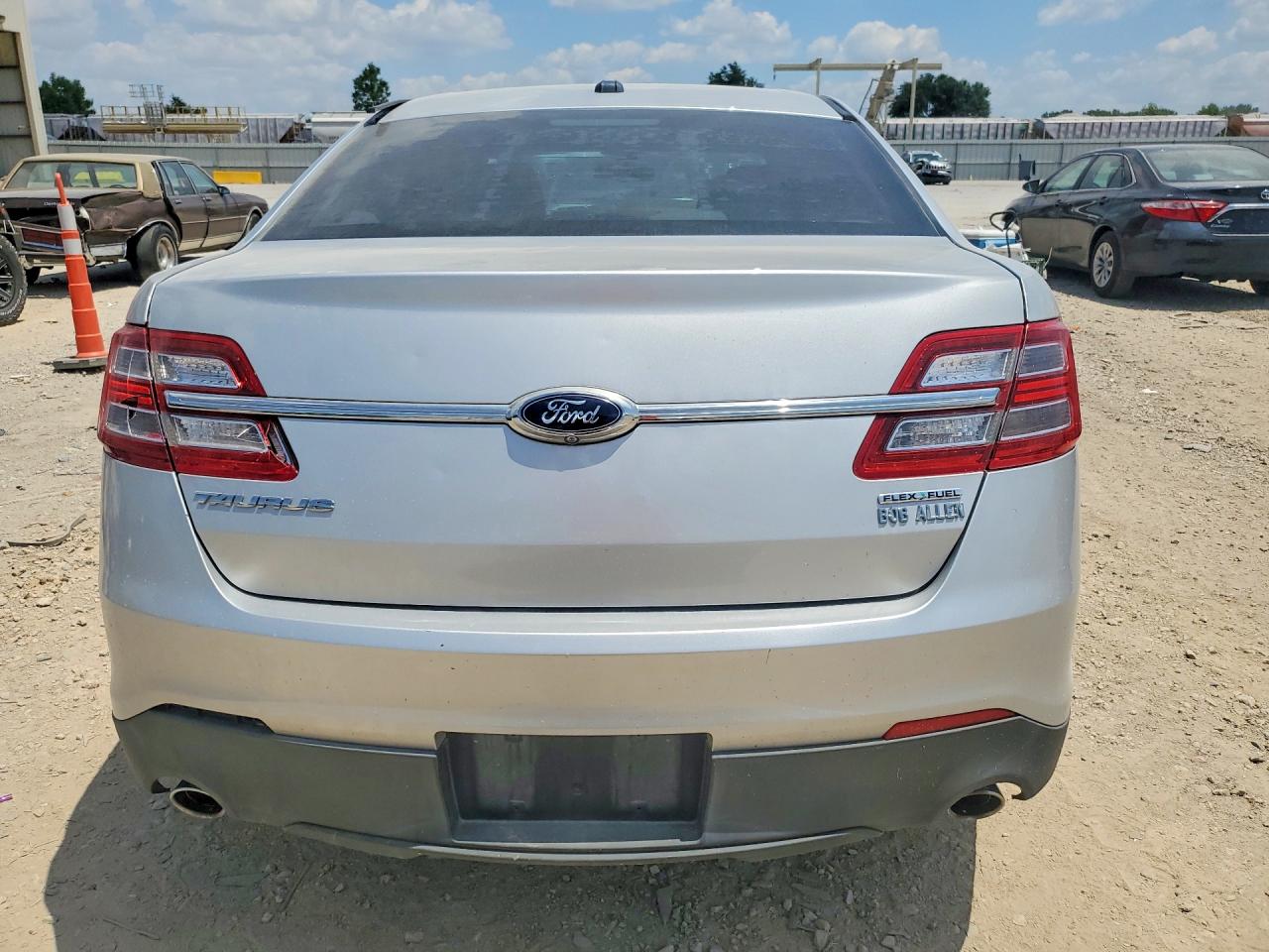 2015 FORD TAURUS