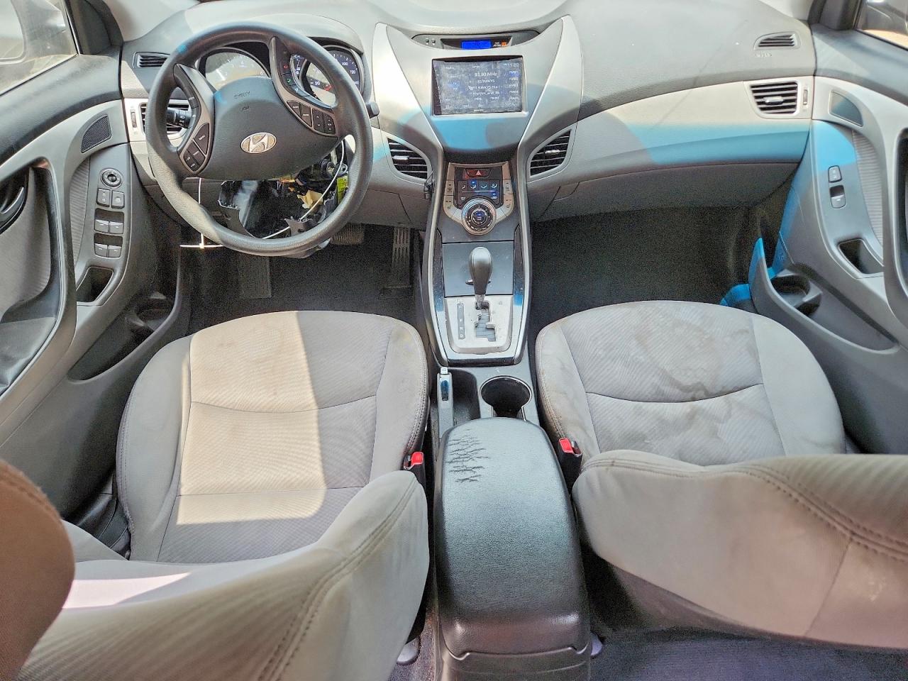 2013 HYUNDAI ELANTRA