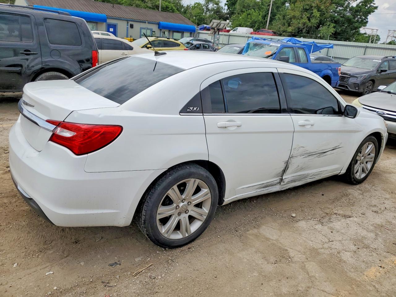 2014 CHRYSLER 200