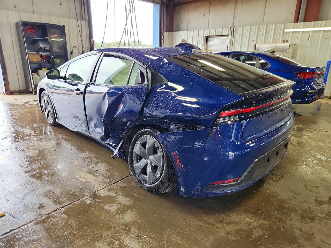 2024 TOYOTA PRIUS