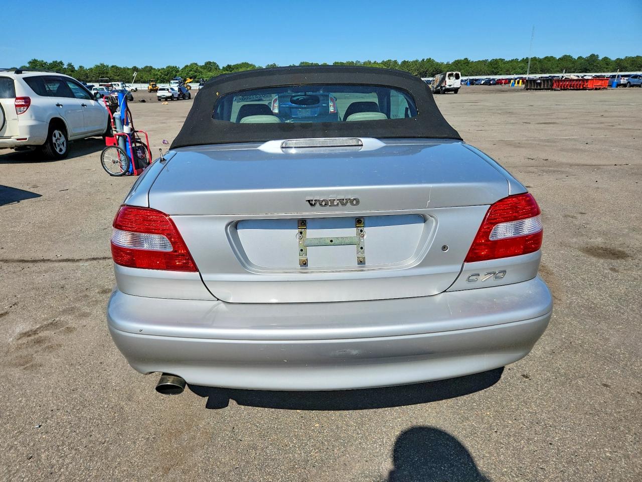 2004 VOLVO C70